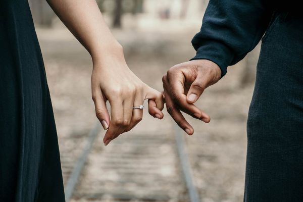 Diferencias entre matrimonio y pareja de hecho en España